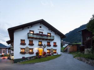Eingang der Pension Steinbock