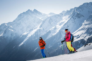 Skifahrer auf Piste